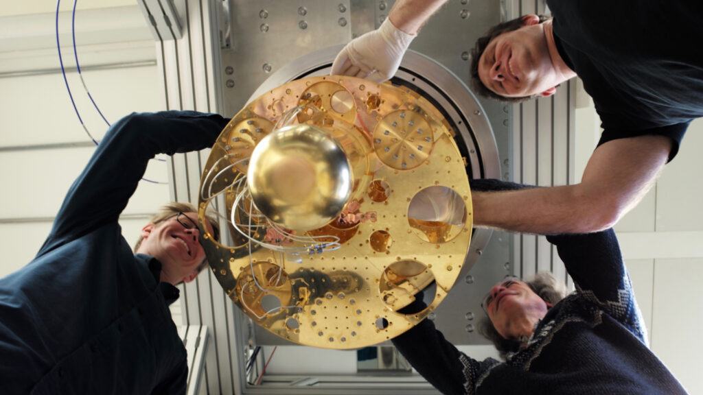 Scientists working on quantum dilution refrigerator